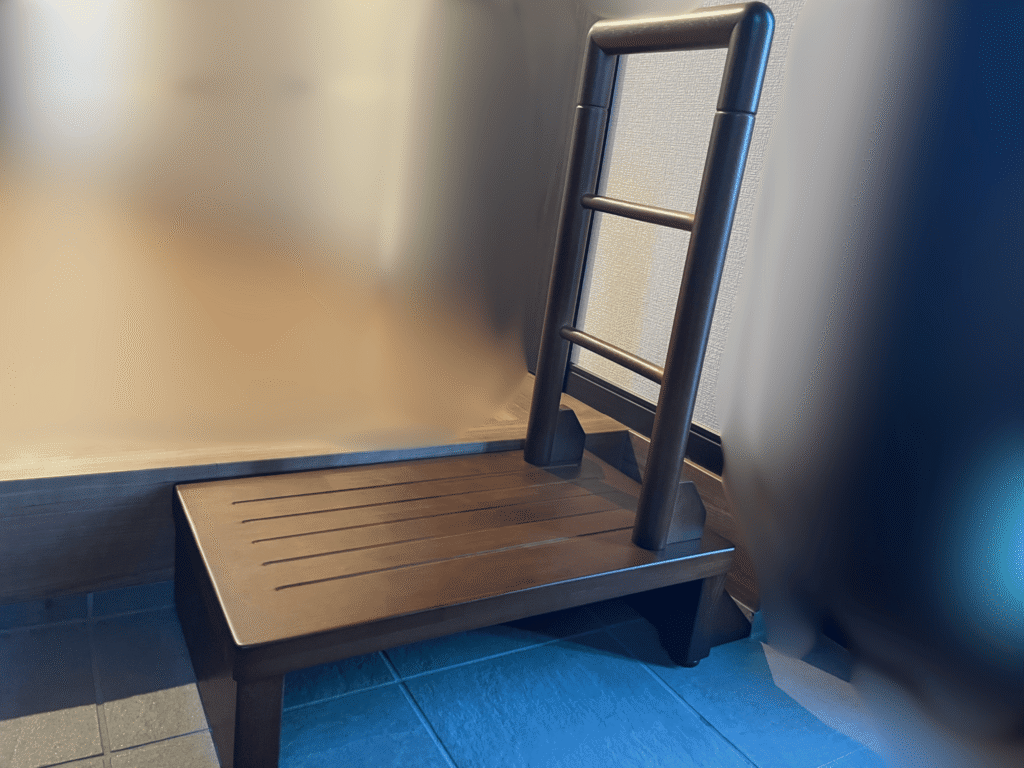 手すり付き玄関台